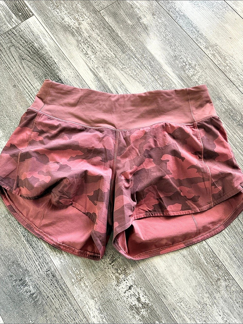 Lululemon Speed Up Short High-Rise 4" Camo Athletic Shorts in Pink Size 6